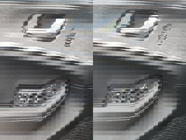 New 2025 Jeep Grand Cherokee Limited image 17