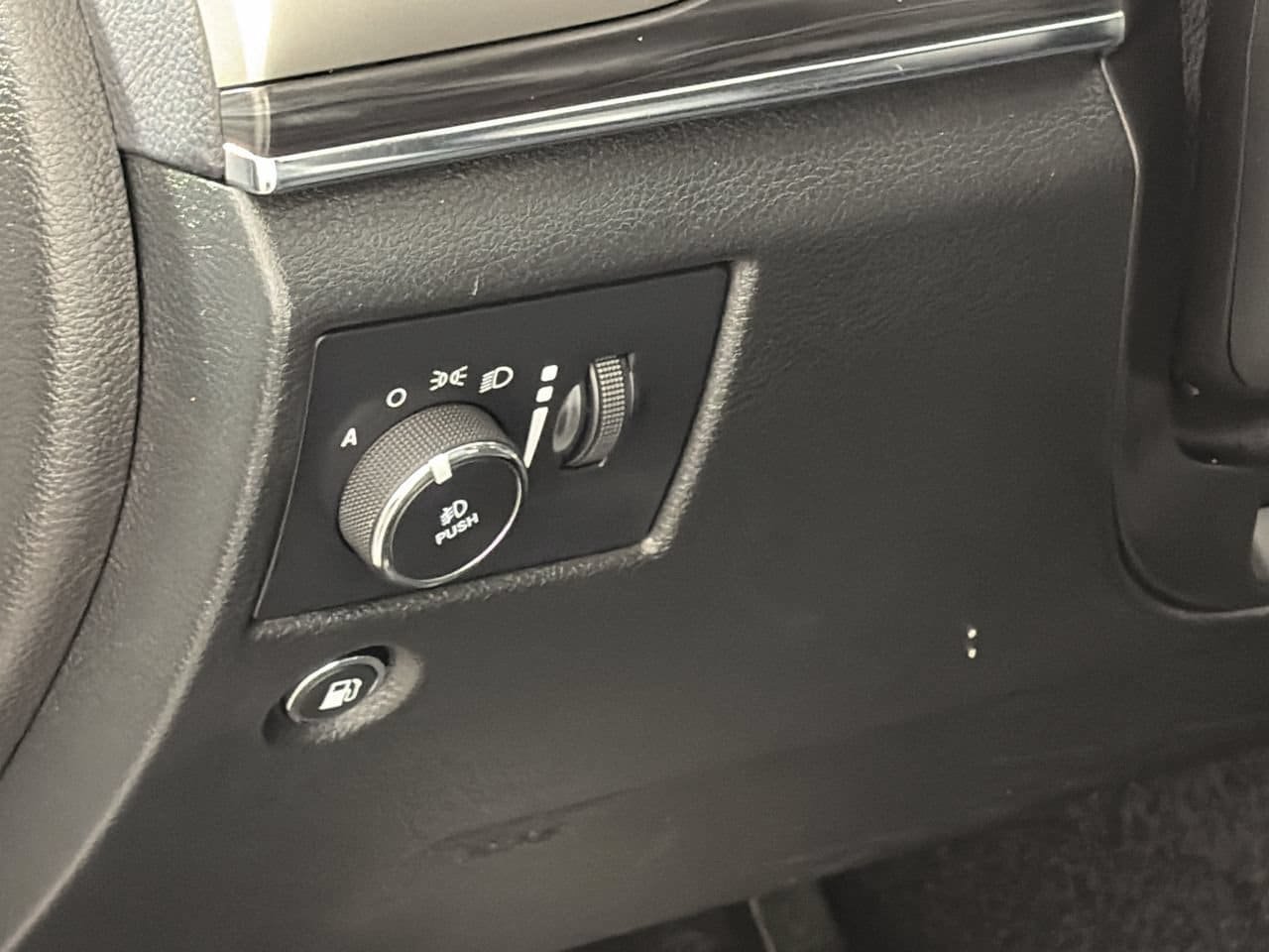 Used 2022 Jeep Grand Cherokee Limited RWD image 13
