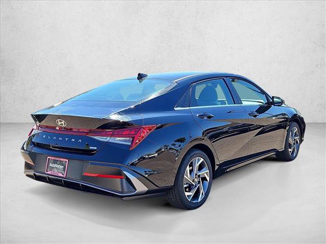 New 2026 Hyundai Elantra Limited FWD image 2