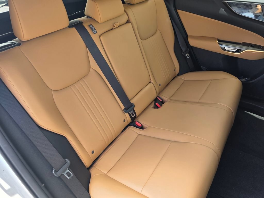 Used 2025 Lexus NX 250 FWD w/ Accessory Package (Z2) image 21