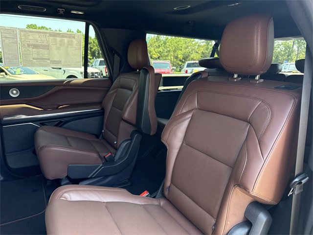 New 2025 Lincoln Navigator L Reserve image 21