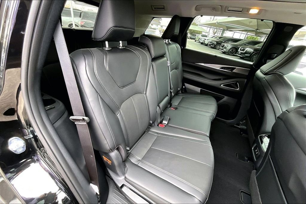New 2026 INFINITI QX60 Luxe w/ Cargo Package image 18