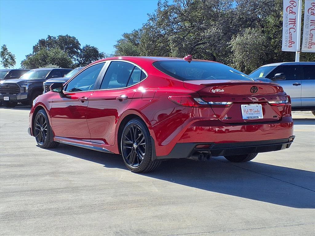 Used 2025 Toyota Camry SE image 7