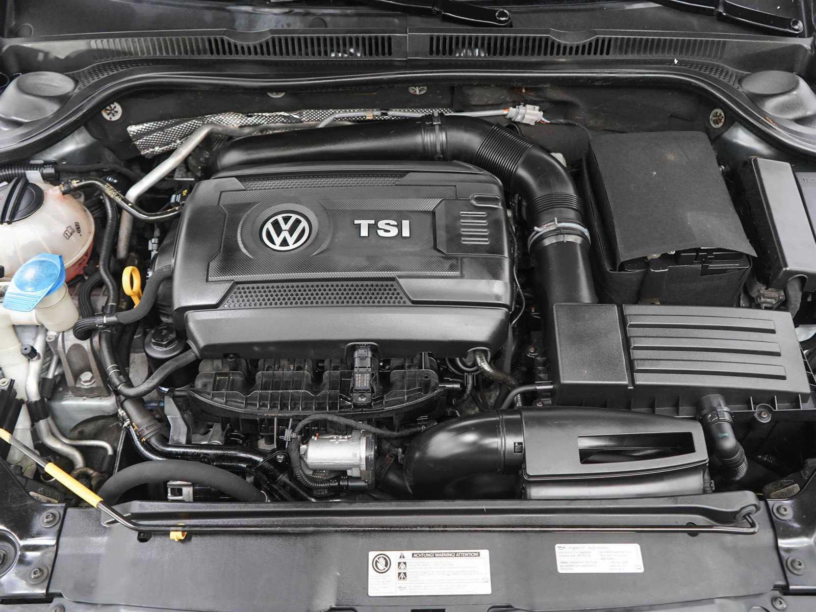 Used 2017 Volkswagen Jetta GLI FWD image 30