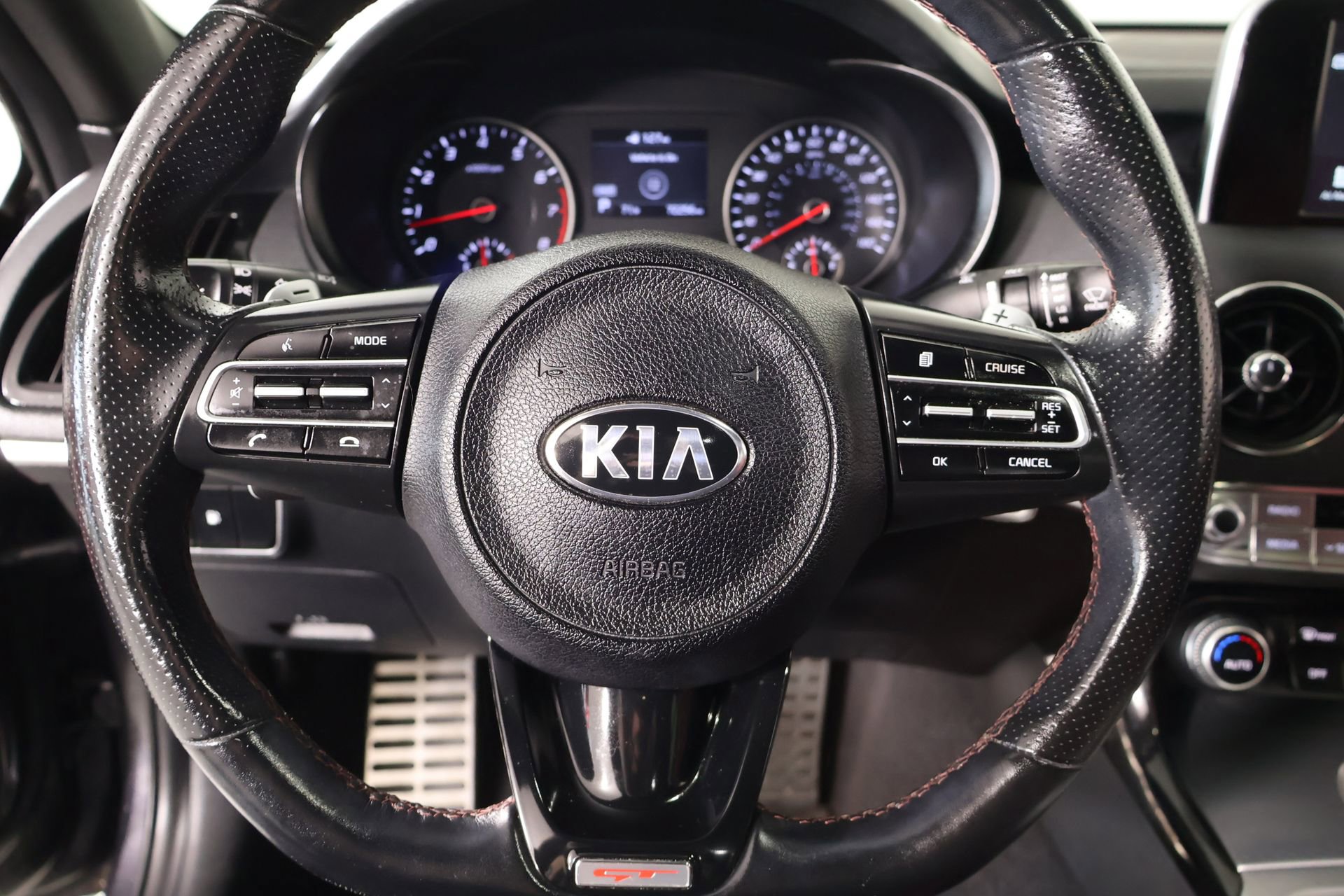 Used 2021 Kia Stinger GT AWD/4WD image 3