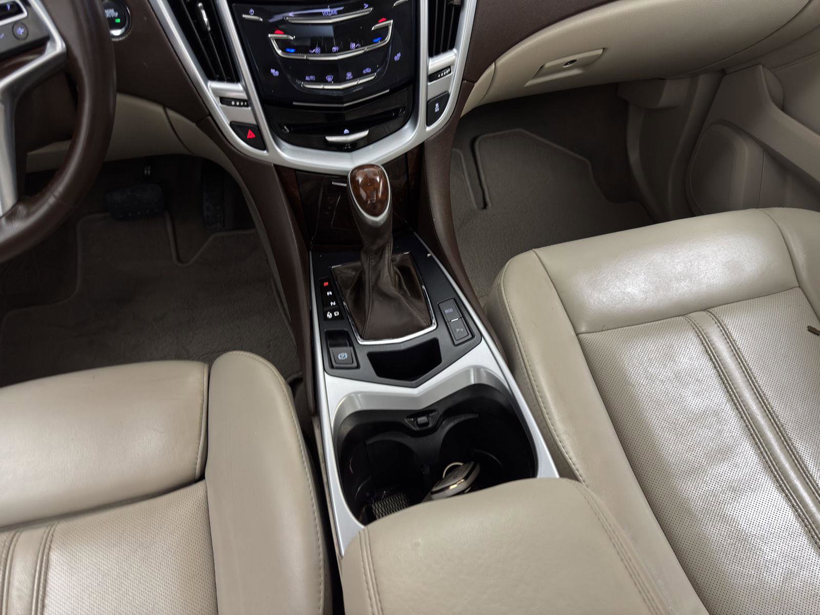 Used 2016 Cadillac SRX Luxury image 34