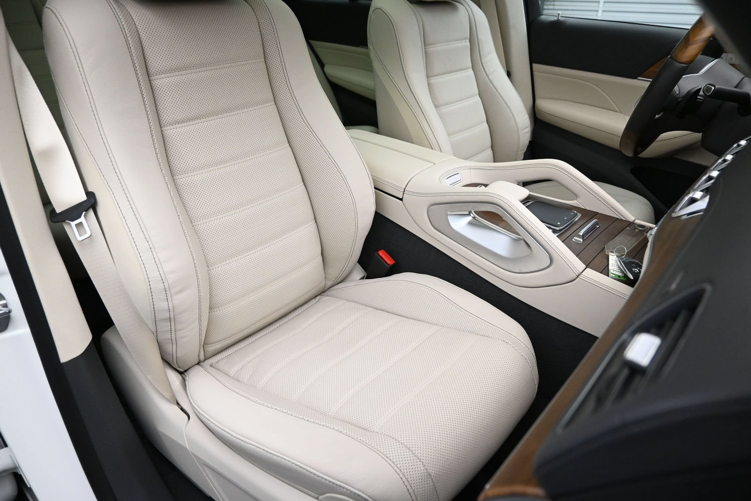 Used 2020 Mercedes-Benz GLE 450 4MATIC image 40