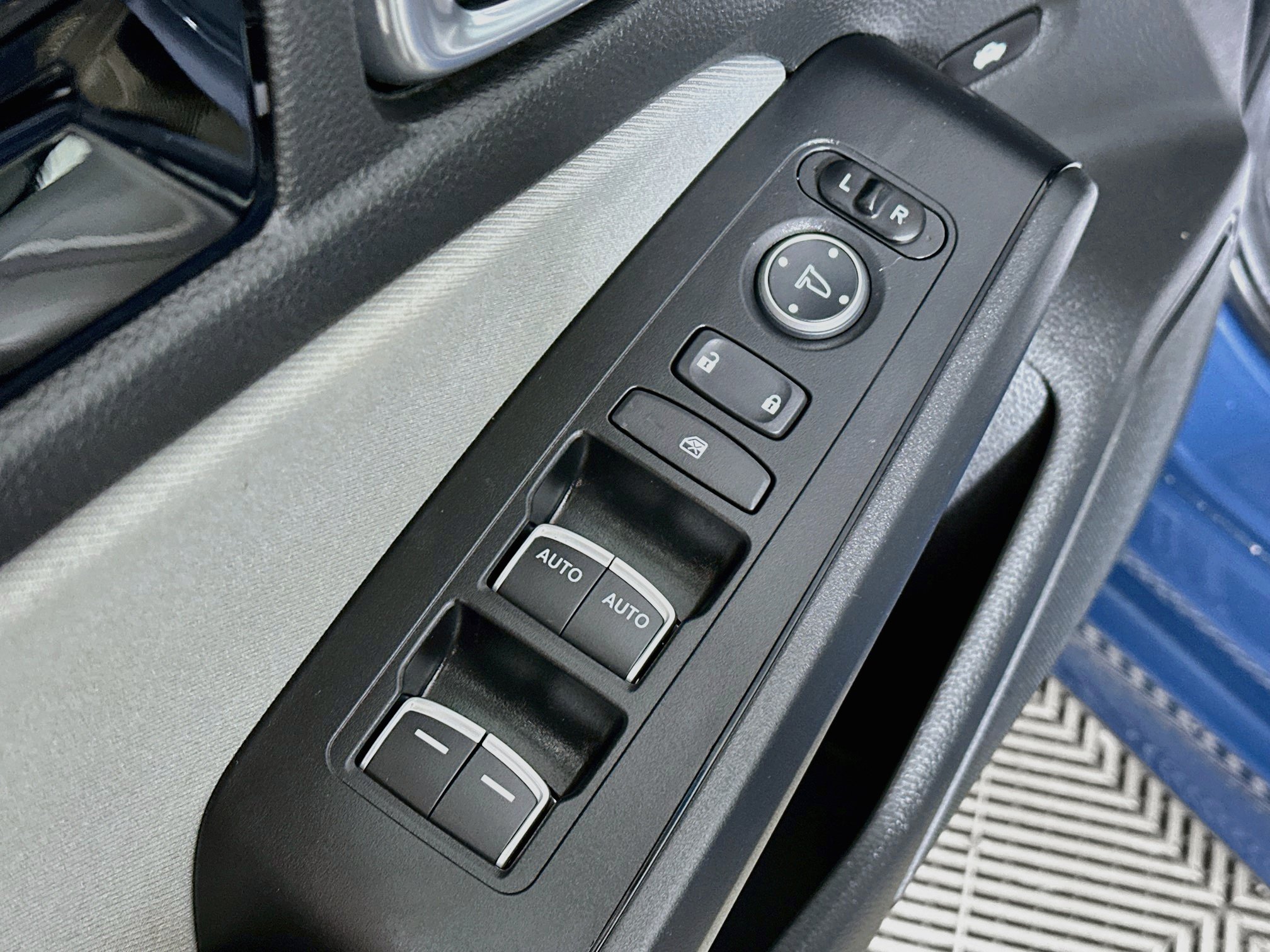 Certified 2025 Honda Civic Sport image 17