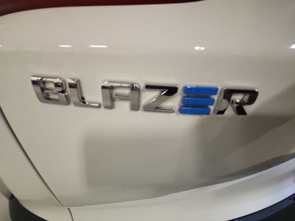 Certified 2024 Chevrolet Blazer EV LT AWD/4WD image 37