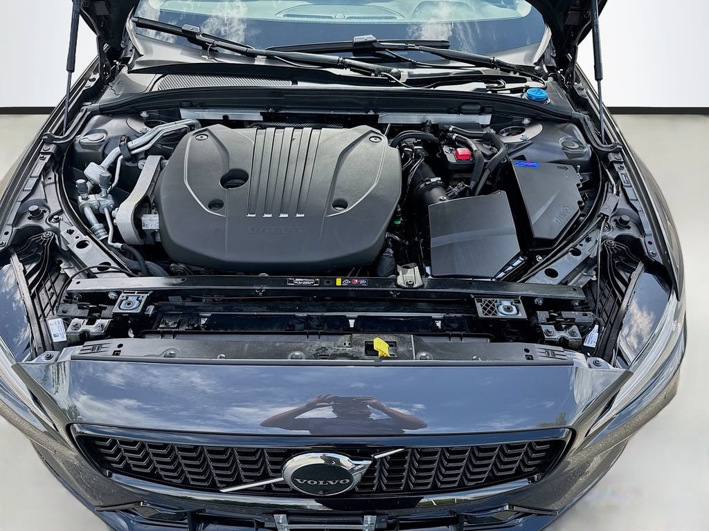 Used 2023 Volvo S60 B5 Plus AWD/4WD image 30