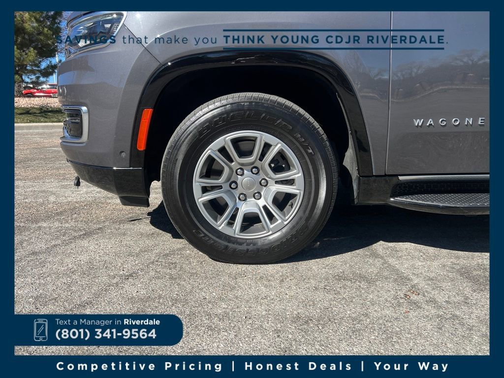 Used 2024 Jeep Wagoneer 4WD w/ HD Trailer Tow Package image 25