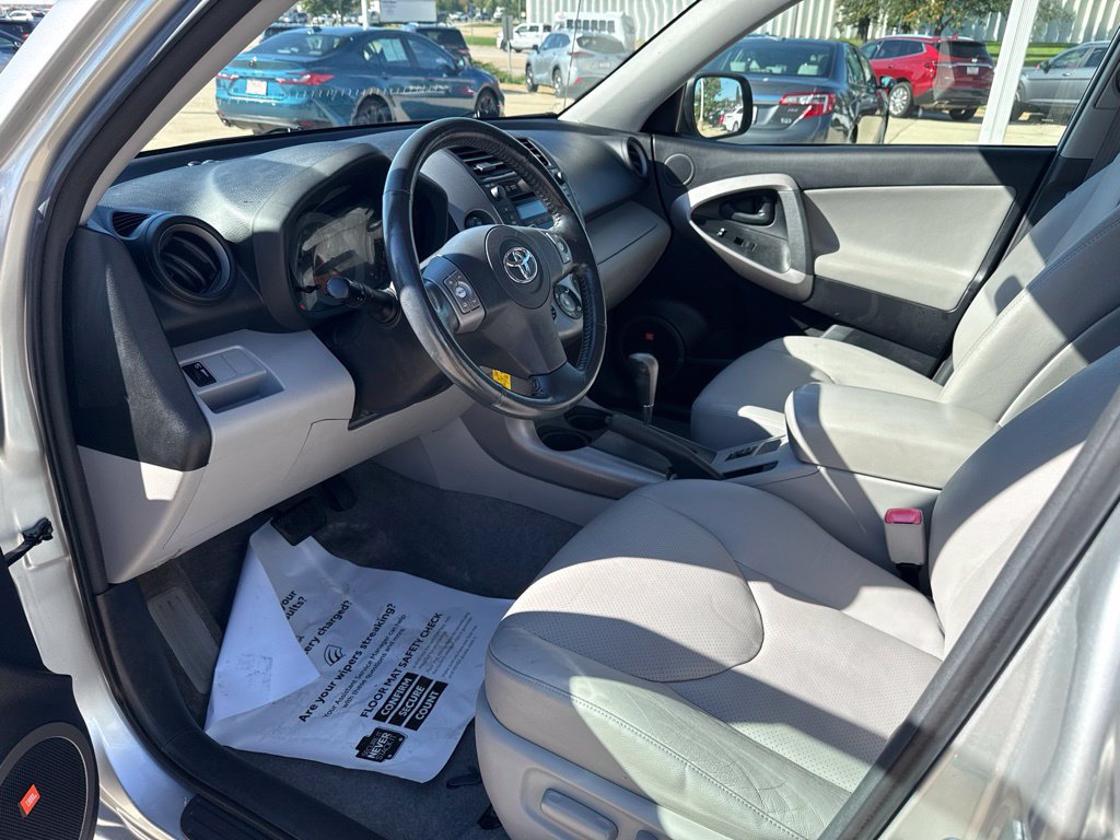 Used 2008 Toyota RAV4 Limited AWD/4WD image 8