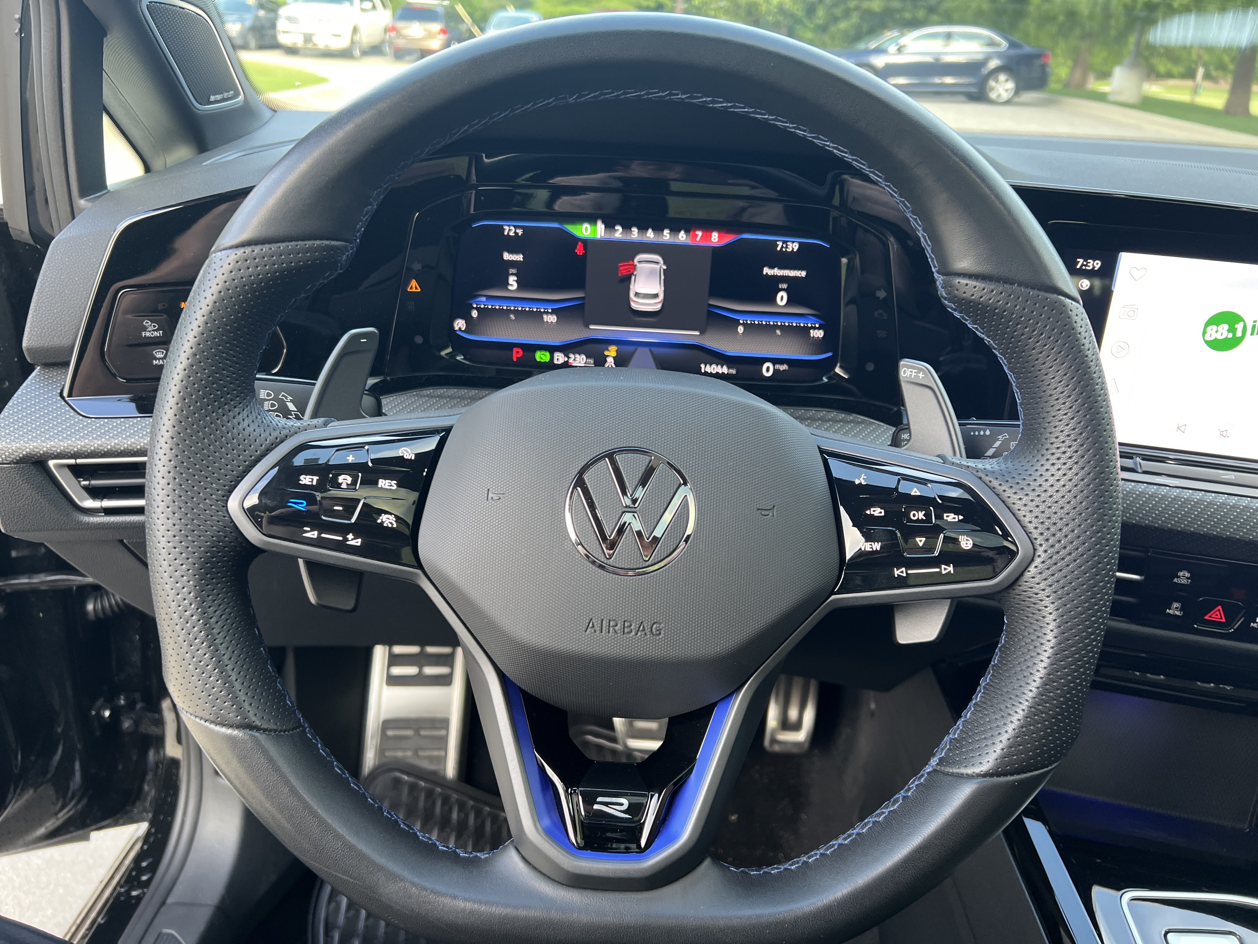 Used 2024 Volkswagen Golf R AWD/4WD image 16
