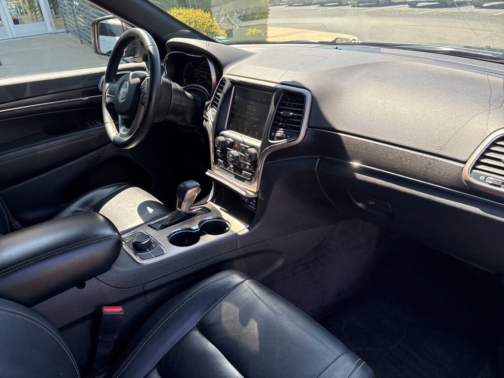 Used 2017 Jeep Grand Cherokee Limited w/ Trailer Tow Group IV image 12