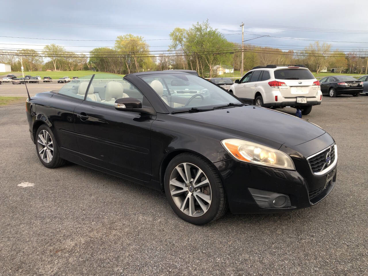 Used 2011 Volvo C70 T5 w/ Convenience Pkg FWD image 1