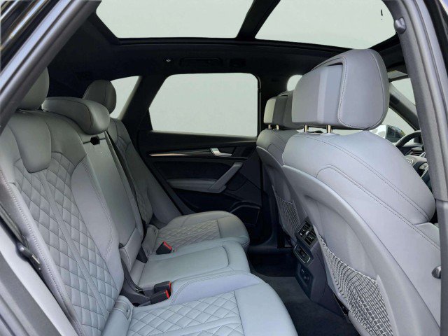 Certified 2025 Audi SQ5 Premium Plus w/ Premium Plus Package AWD/4WD image 27