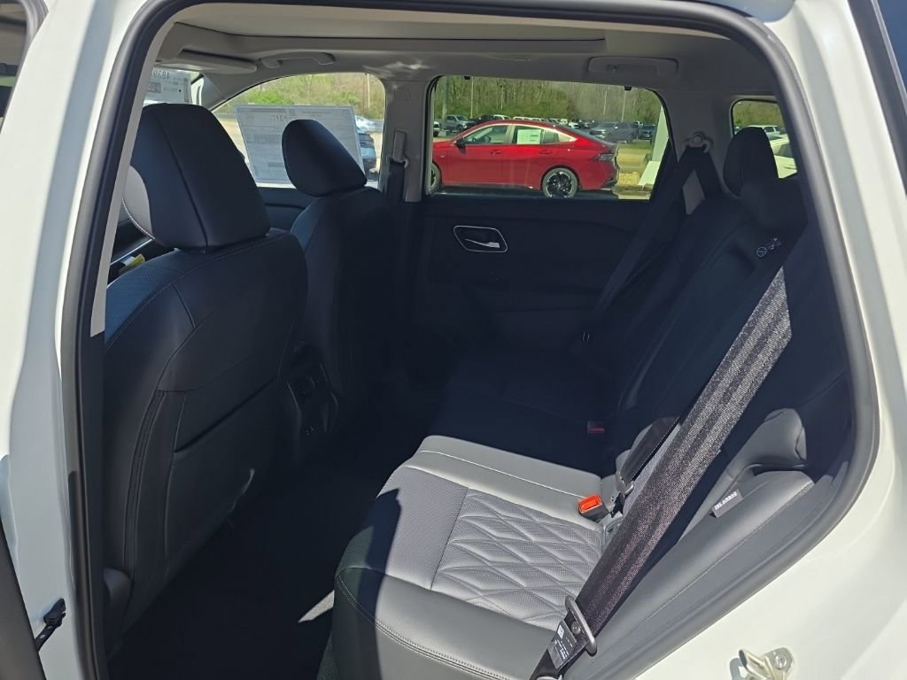 New 2026 Nissan Rogue Platinum image 13