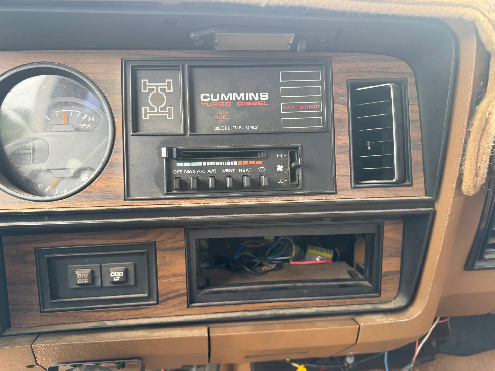 Used 1992 Dodge D/W Truck 350 AWD/4WD image 15