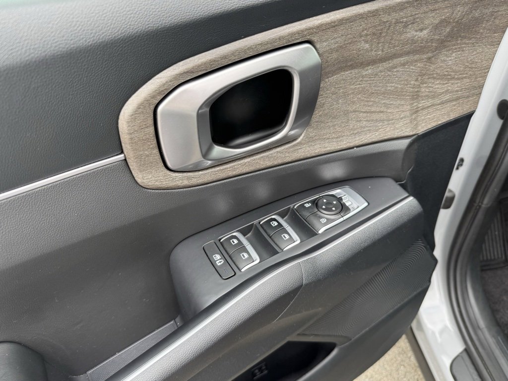 Used 2023 Kia Sorento EX image 14