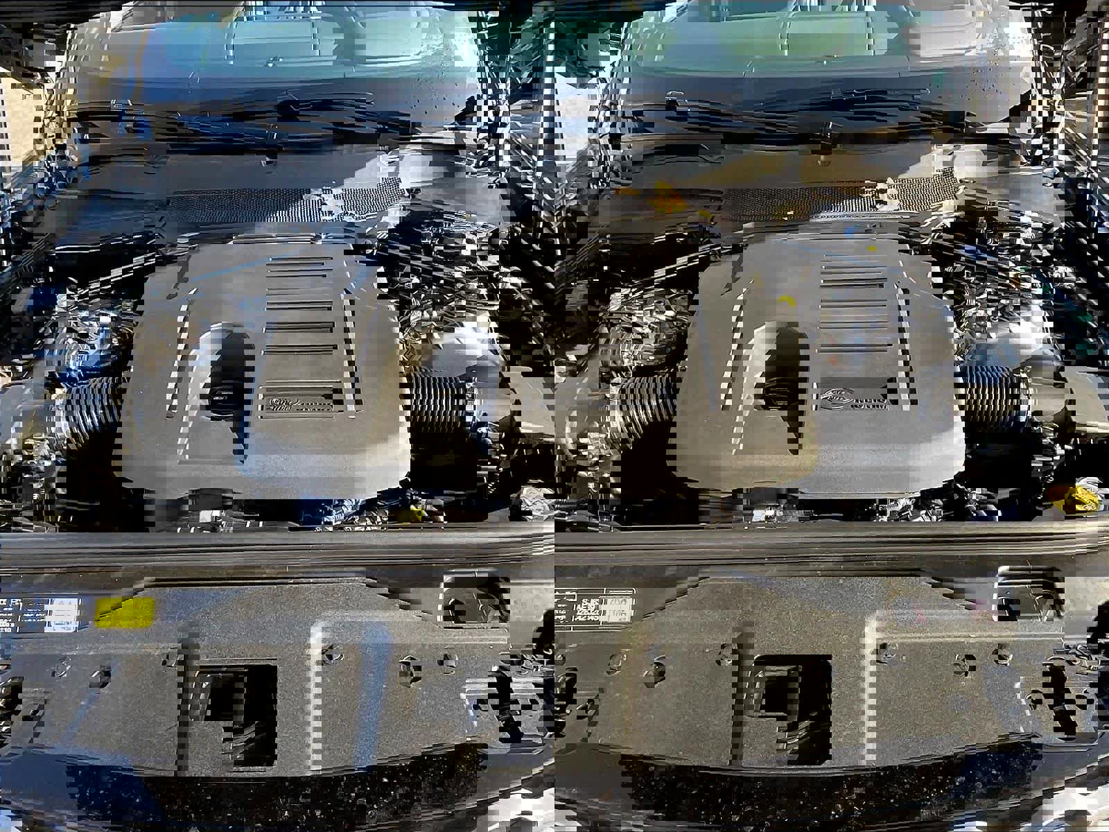 New 2025 Land Rover Discovery Metropolitan Edition image 13