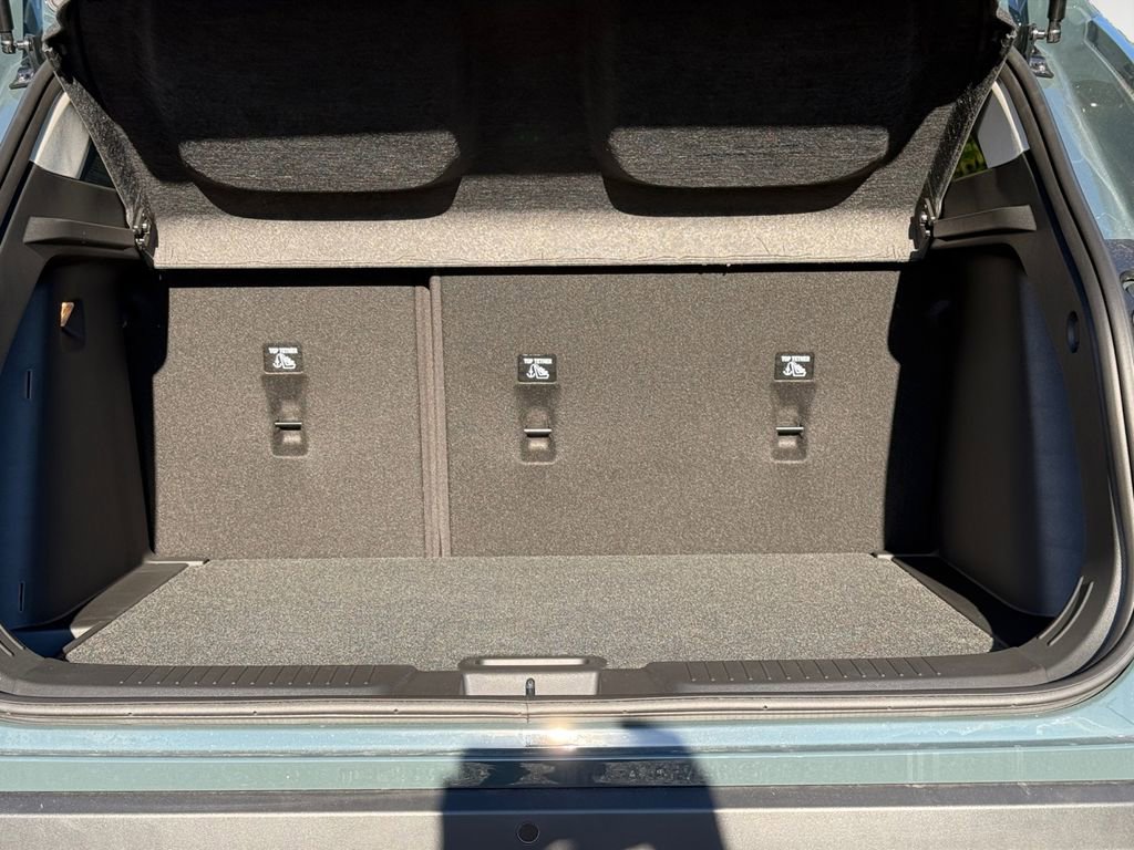 New 2026 Chevrolet Trax LT w/ Sunroof Package image 16