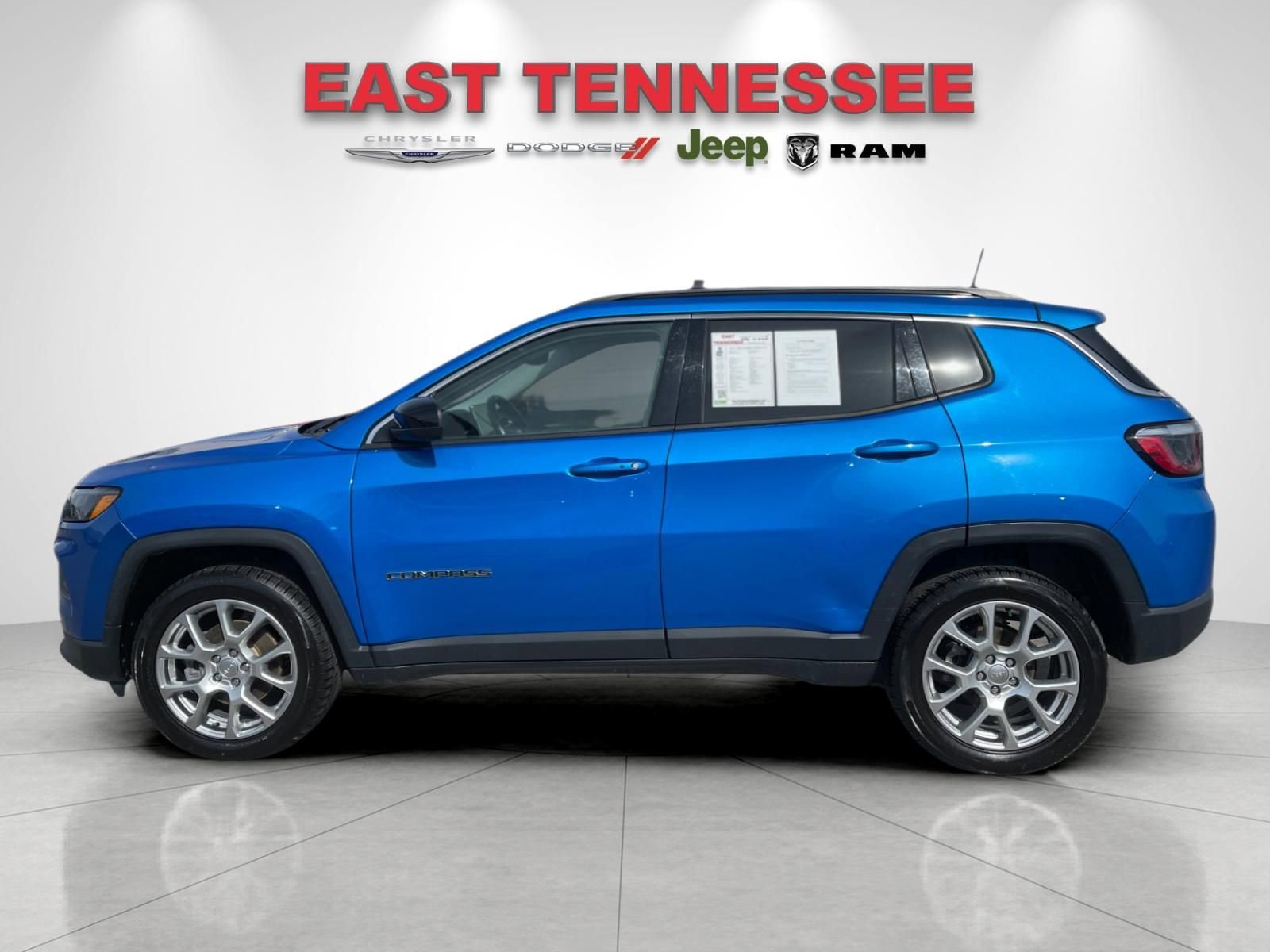 Used 2022 Jeep Compass Latitude image 6