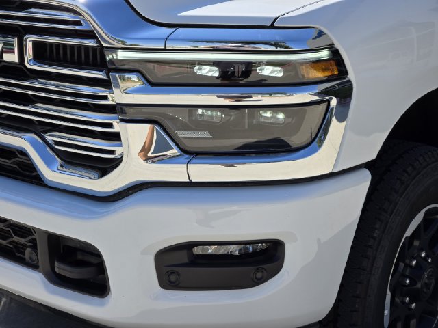 Used 2026 RAM 2500 Laramie AWD/4WD image 10