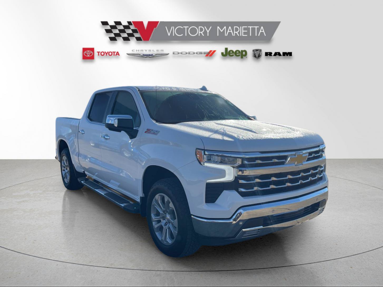 Used 2024 Chevrolet Silverado 1500 LTZ AWD/4WD image 7
