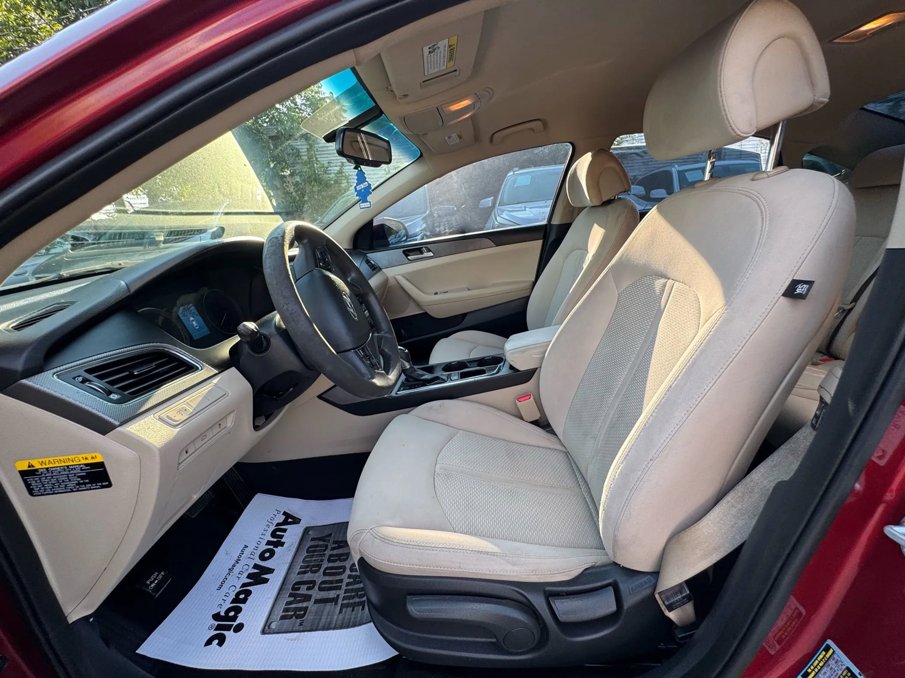 Used 2016 Hyundai Sonata SE w/ Winter Weather Package image 15