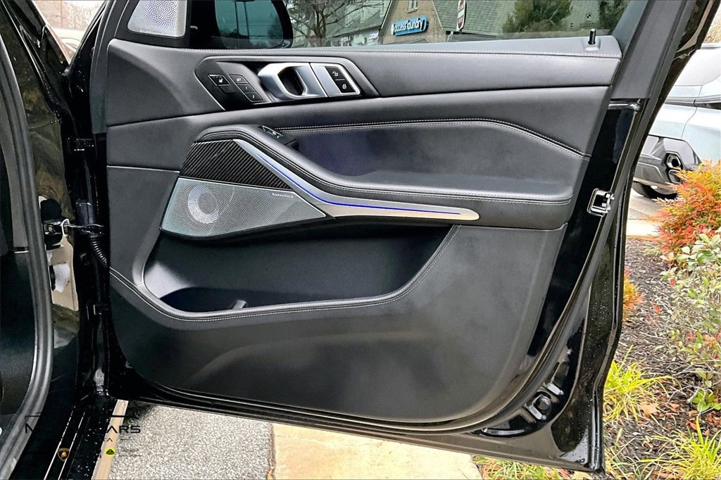 Used 2026 BMW ALPINA XB7 ALPINA XB7 image 21