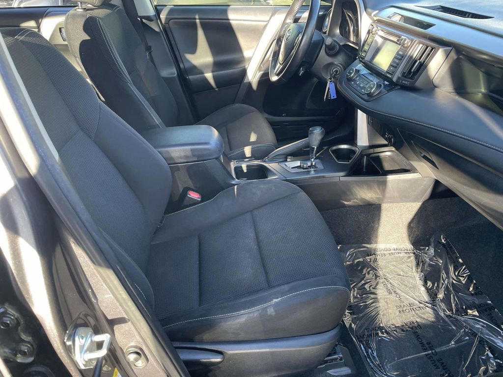 Used 2016 Toyota RAV4 XLE image 45