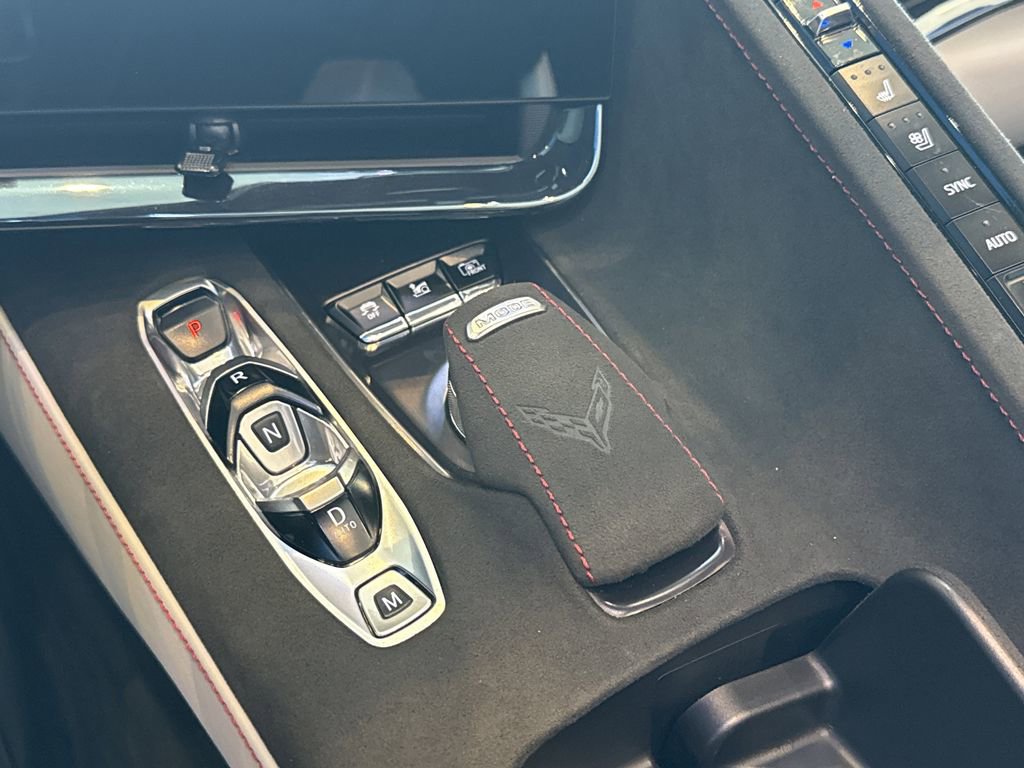 Used 2023 Chevrolet Corvette Stingray Premium Conv w/ Z51 Performance Package image 24