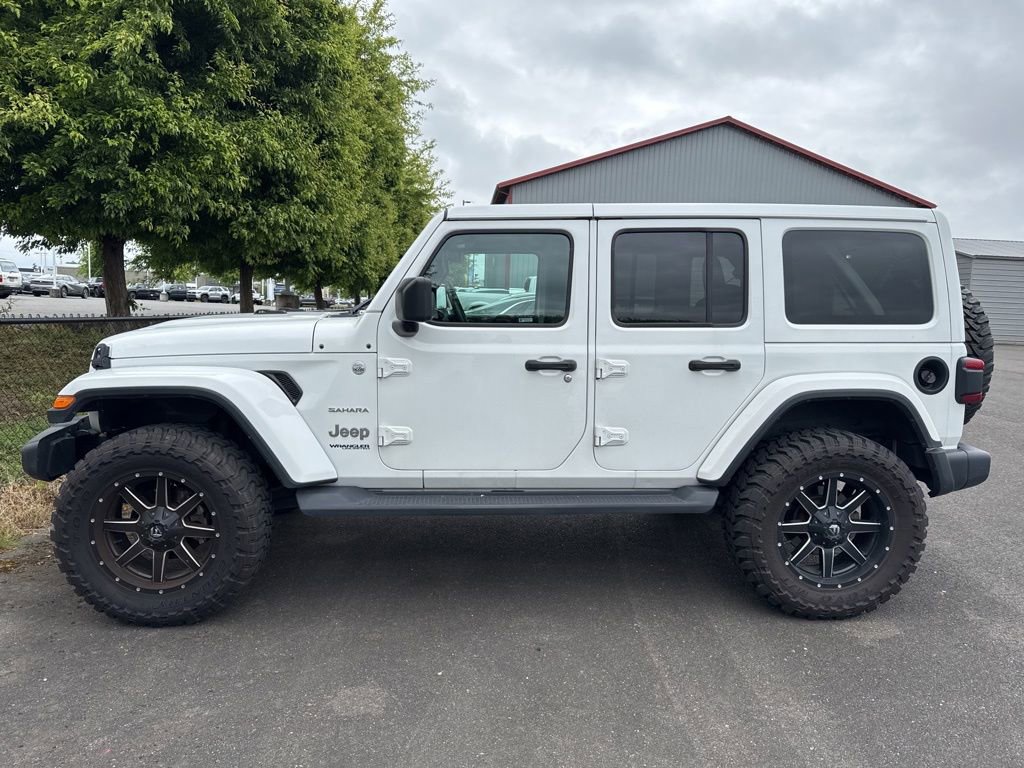 Used 2018 Jeep Wrangler Unlimited Sahara w/ Uconnect 4C Nav & Sound Group AWD/4WD image 2
