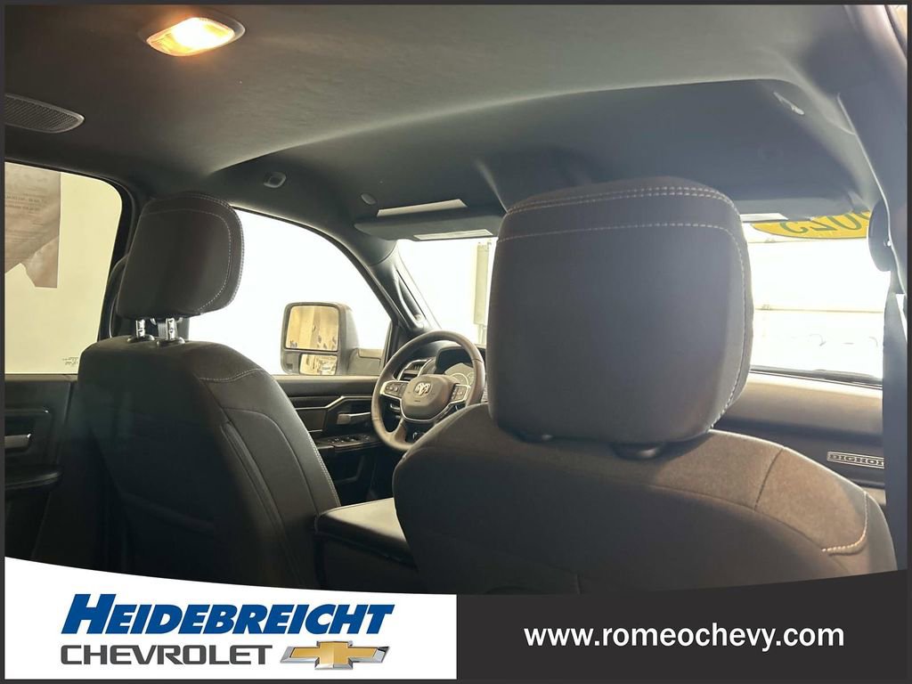 Used 2025 RAM 3500 Big Horn image 37