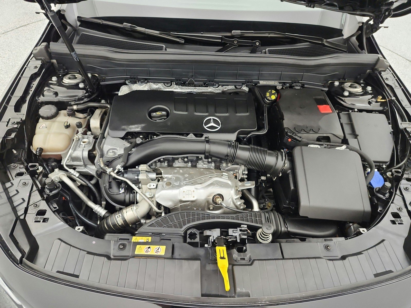 Used 2023 Mercedes-Benz GLB 250 image 17