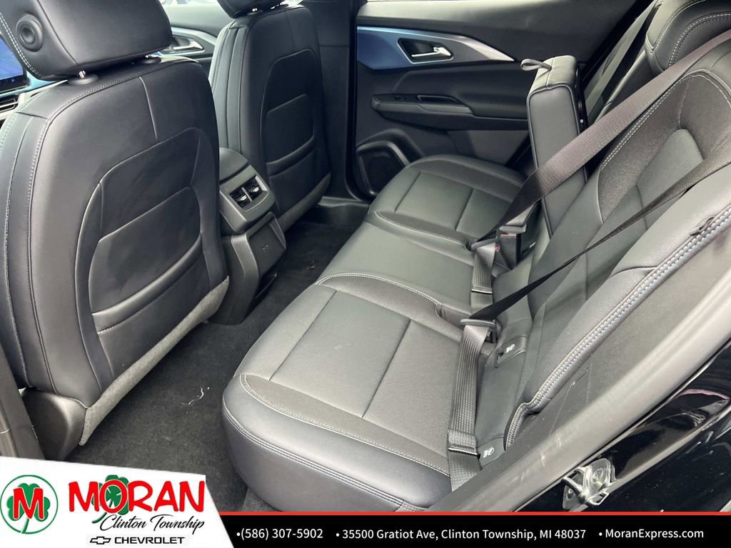 Certified 2025 Chevrolet Equinox EV LT image 13