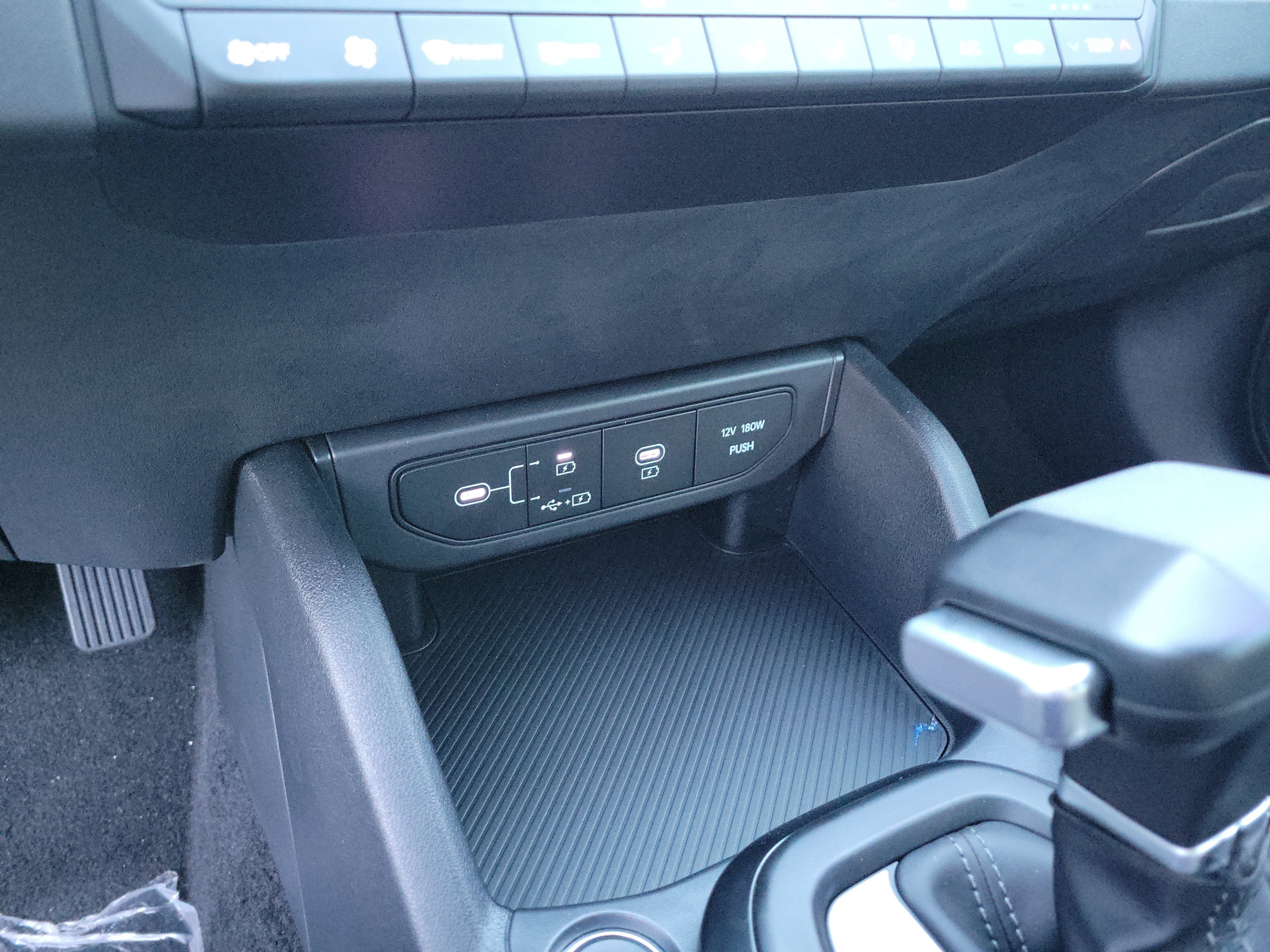 New 2026 Kia K4 FWD image 19
