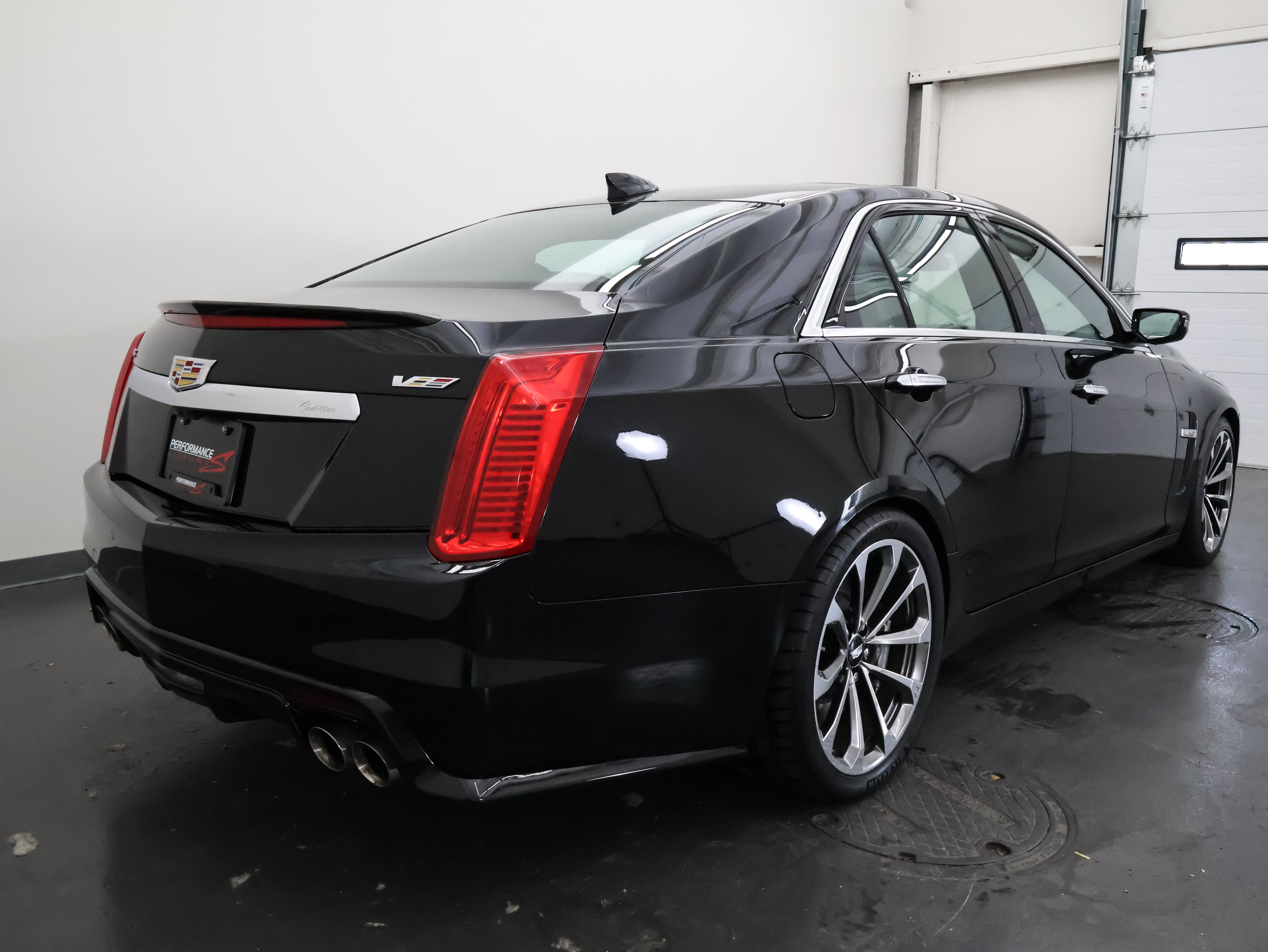 Used 2019 Cadillac CTS V w/ Luxury Package RWD image 3
