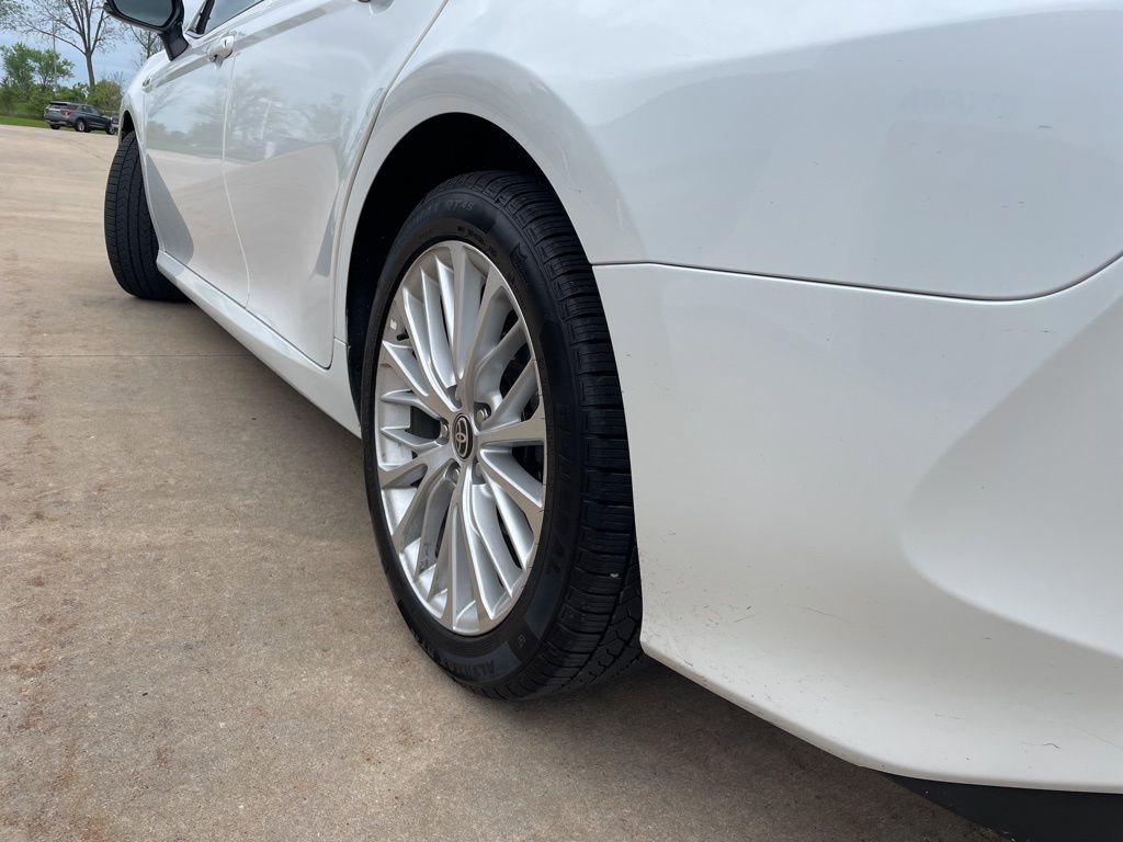 Used 2020 Toyota Camry XLE FWD image 17