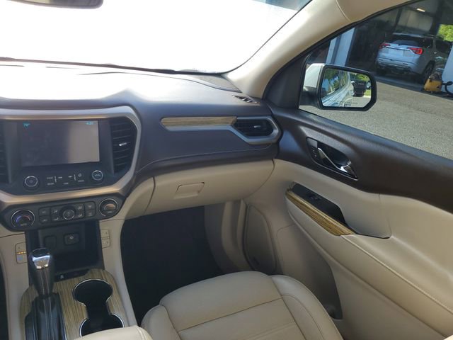 Used 2018 GMC Acadia Denali w/ Technology Package FWD image 14