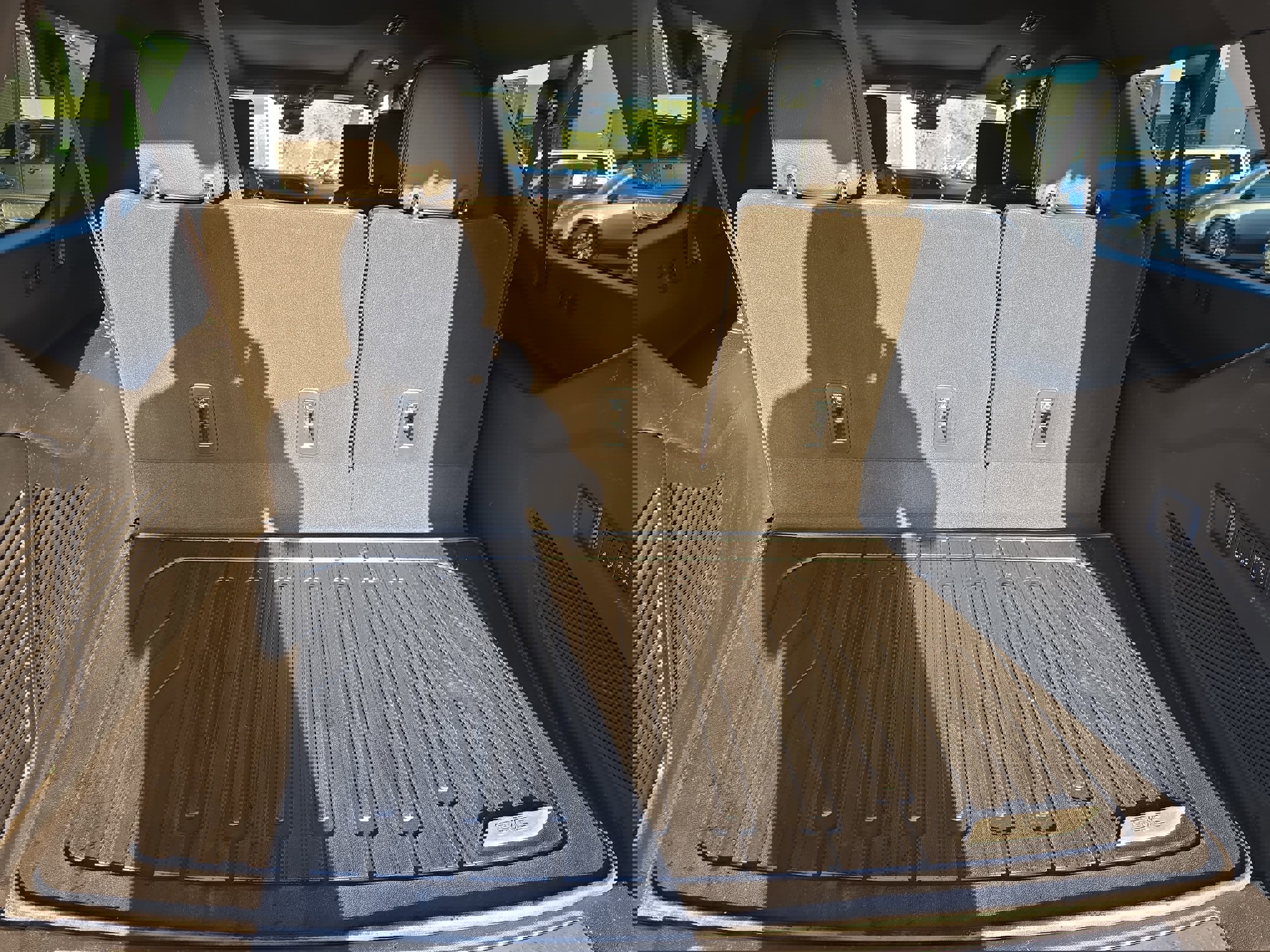 Used 2023 GMC Yukon XL Denali w/ Denali Reserve Package image 13