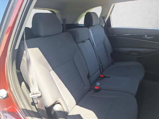 Used 2020 Kia Sorento S FWD image 18