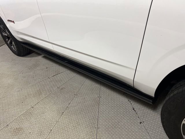 Used 2025 GMC Yukon XL AT4 Ultimate image 13