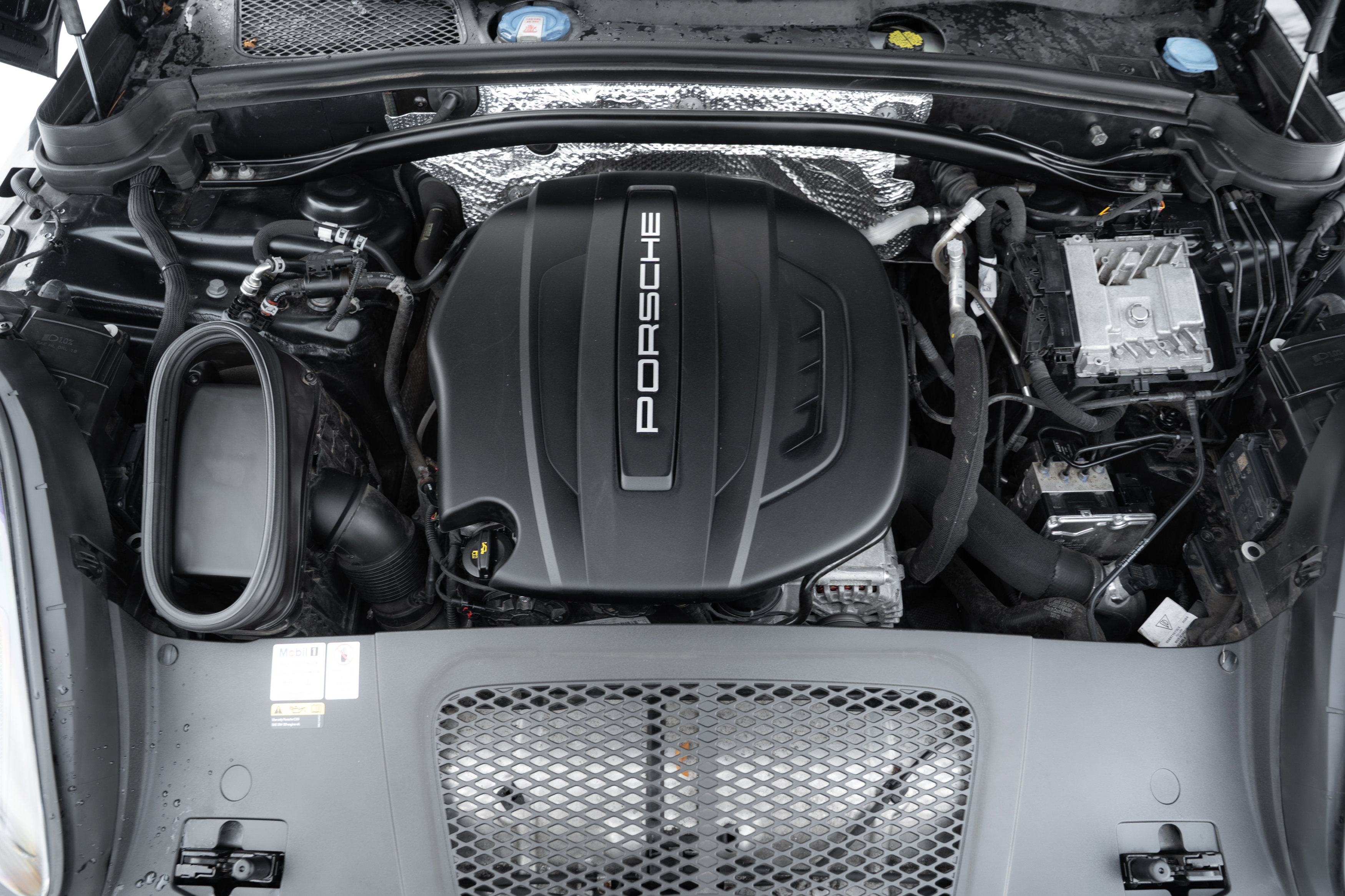 Used 2021 Porsche Macan image 33