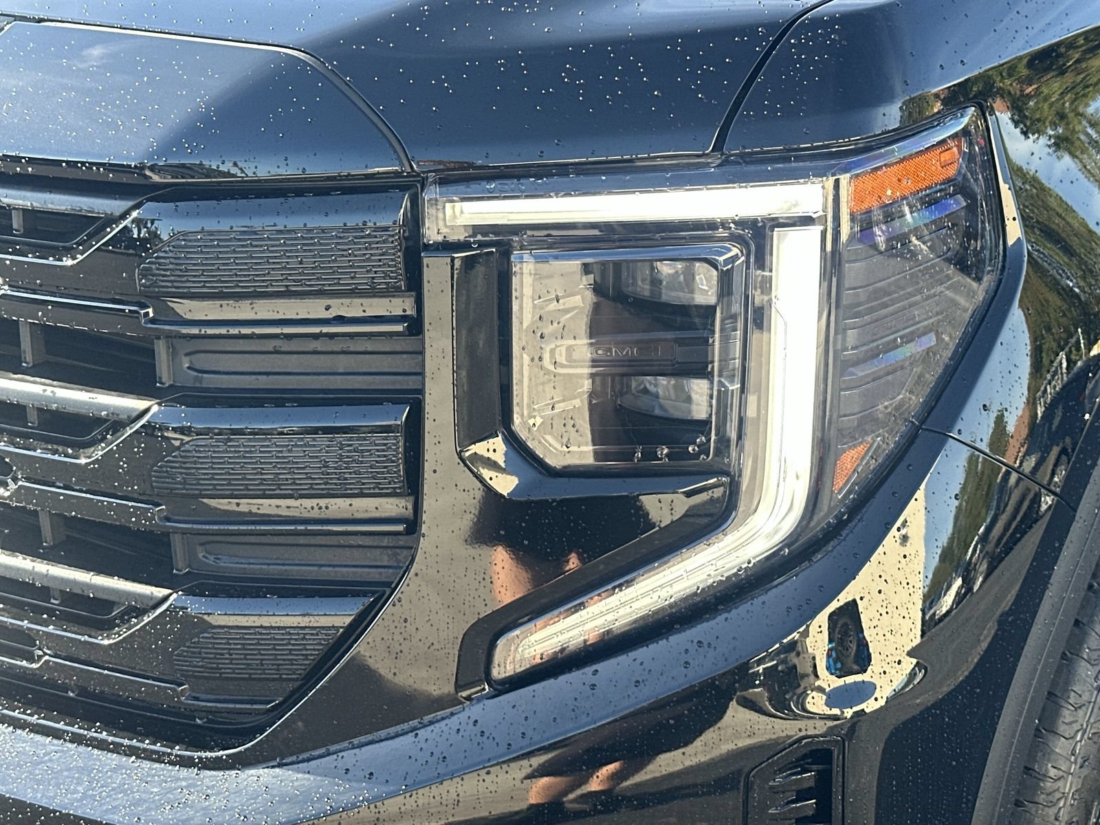 Used 2024 GMC Sierra 1500 Elevation AWD/4WD image 11