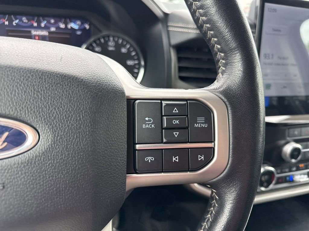 Used 2024 Ford Expedition Max XLT image 18