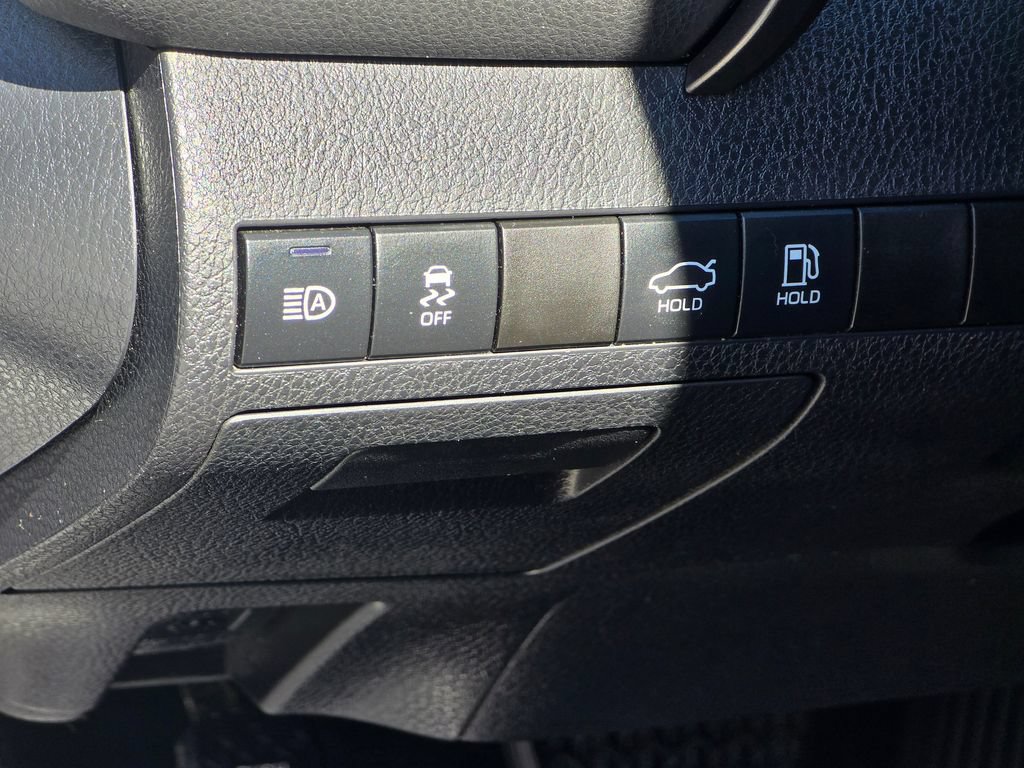 Used 2019 Toyota Camry SE FWD image 35