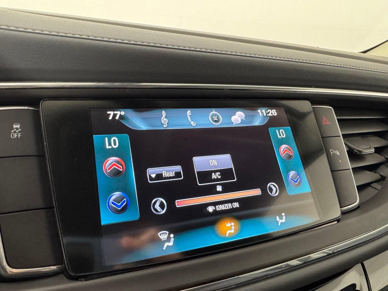 Used 2019 Buick Enclave Essence w/ LPO, Luxury Package FWD image 16