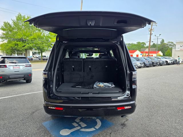 New 2026 Jeep Grand Wagoneer 4WD w/ Premium Group I image 37