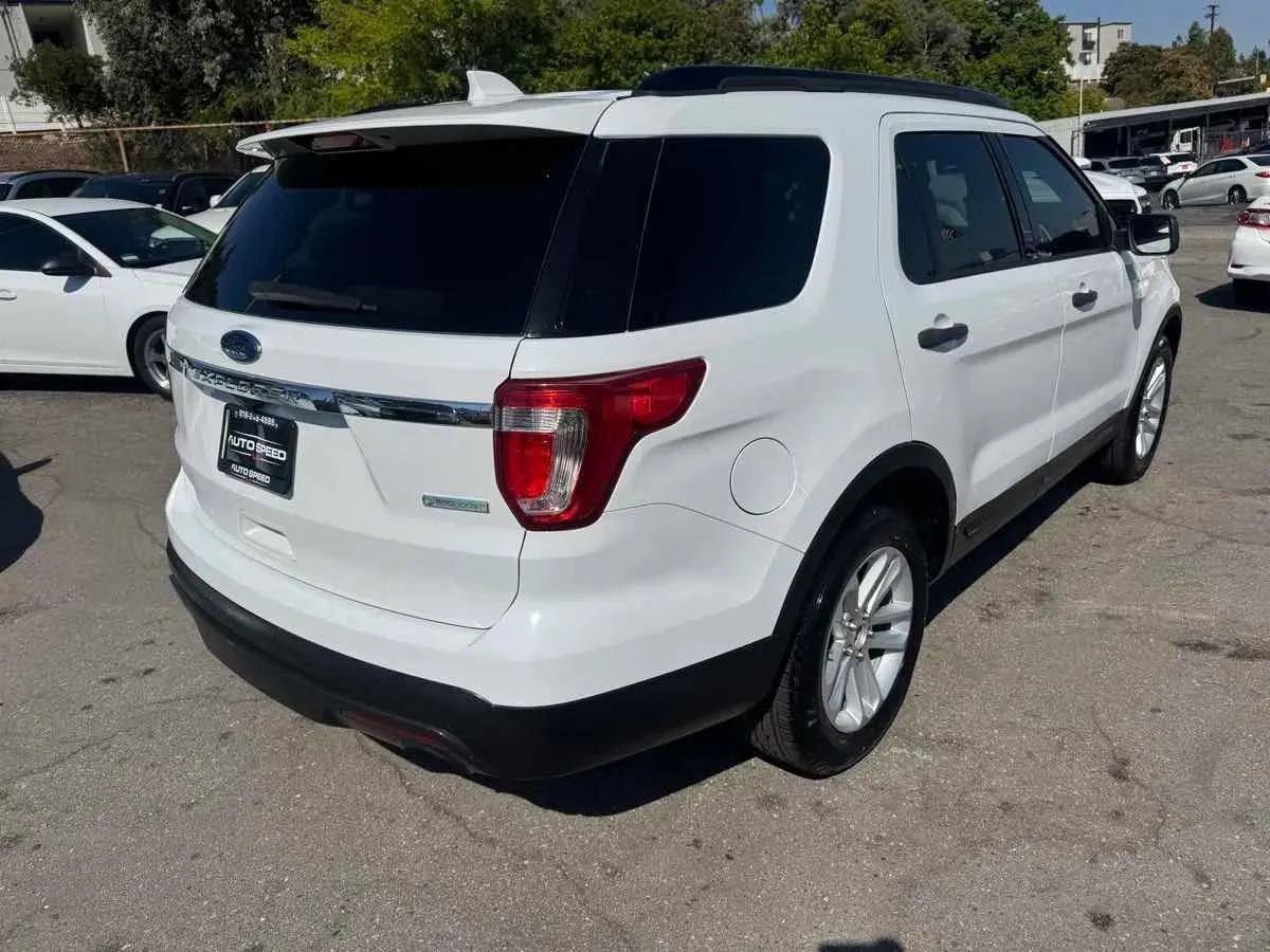 Used 2017 Ford Explorer FWD image 5